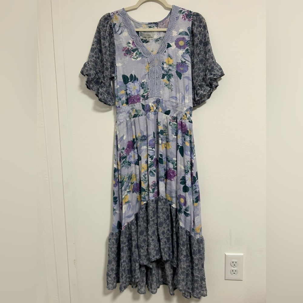 Cupio Lace-Trimmed Floral Top